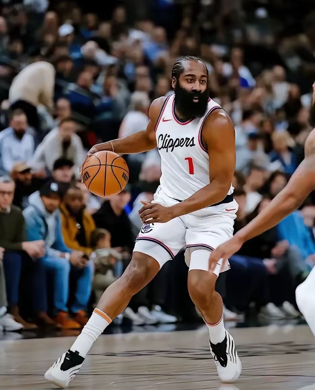 包含哈登连续三场比赛得分超过出色防守,切尔西不断突破!赛场气氛高涨的词条 包含哈登连续三场比赛得分超过出色防守,切尔西不断突破!赛场气氛高涨的词条